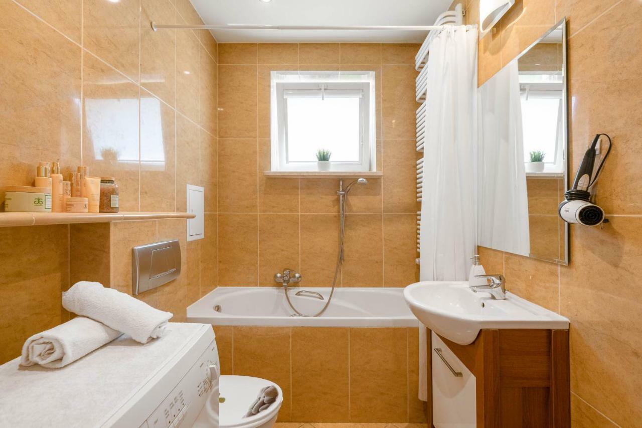 Apartament Goka Like It Appartement Warschau Buitenkant foto